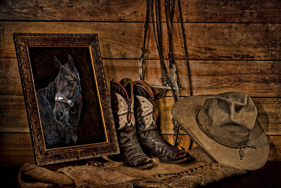 A Horsewomans Memories - Horizontal Photograph by Leah McDaniel