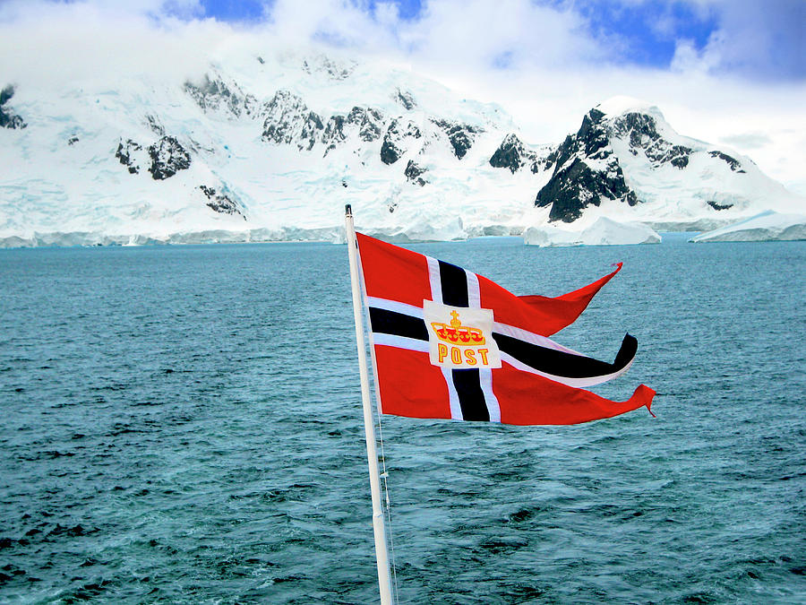 hurtigruten postal cruise