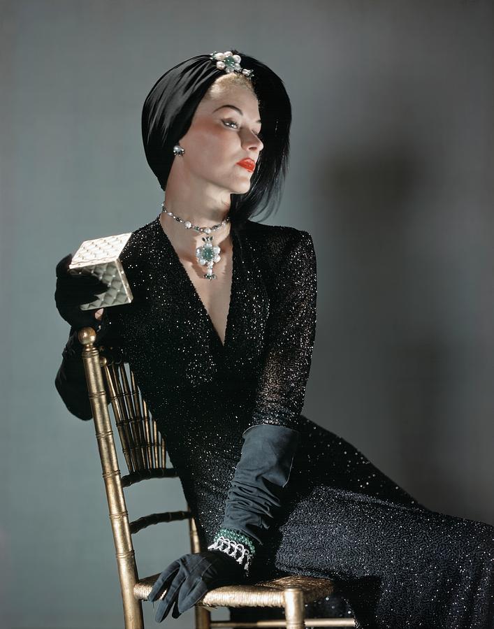 A Portrait Of Lisa Fonssagrives Sitting Photograph by Horst P. Horst