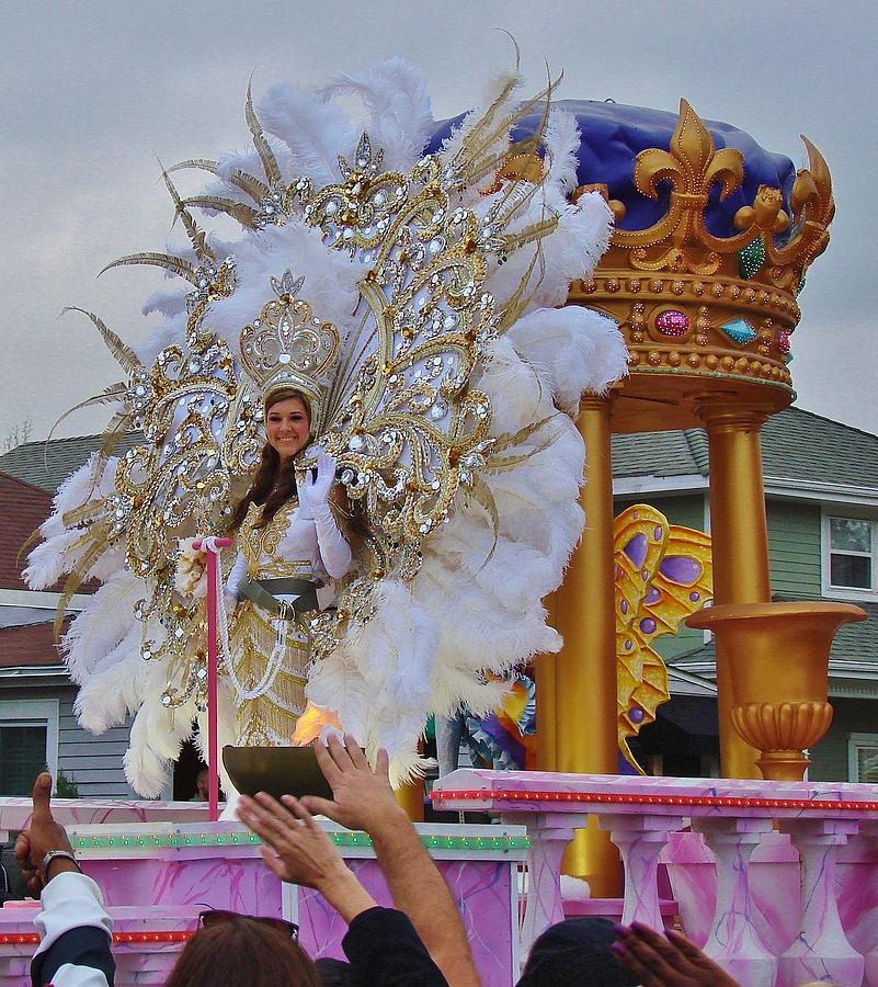 A Queen Of Carnival During Mardi Gras 2013 Photograph By Margaret Bobb 8637