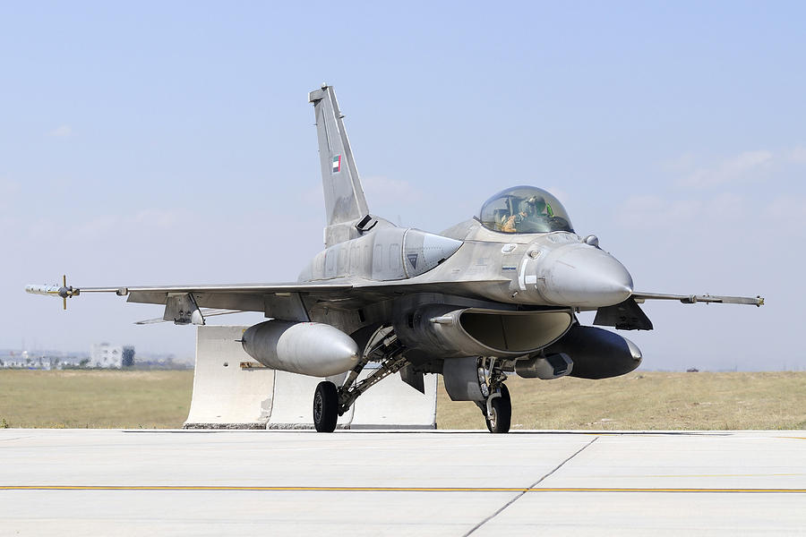 A United Arab Emirates Air Force F-16e Photograph by Daniele Faccioli ...