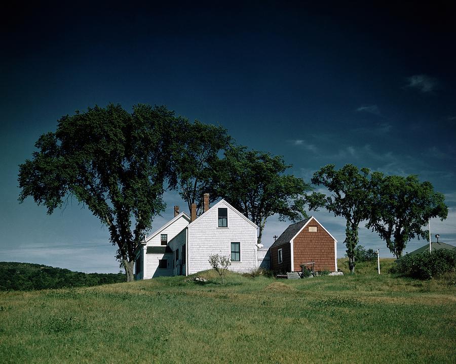 A White House In The Countryside Photograph by Stewart Love