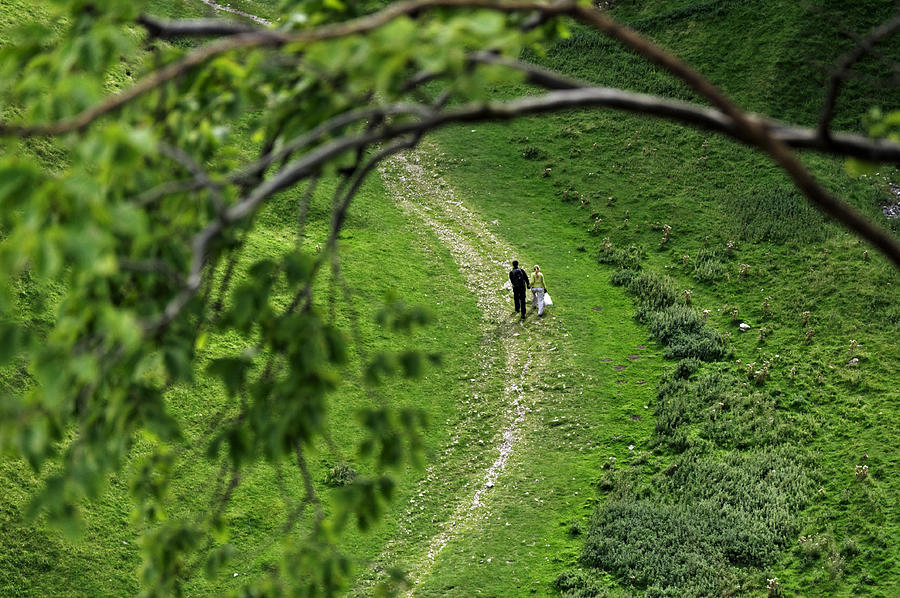 A Young Couple Walking In Cave Dale Photograph by Rod Johnson