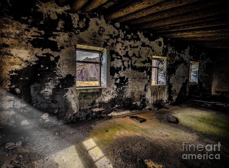 Snowdonia National Park Photograph - Abandoned Building by Adrian Evans