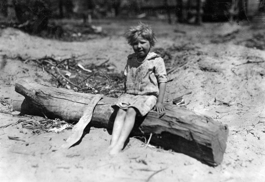 Abandoned Child, 1917 Photograph by Granger