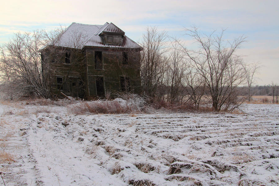 Abandoned Farm House Photograph by Jim Vance