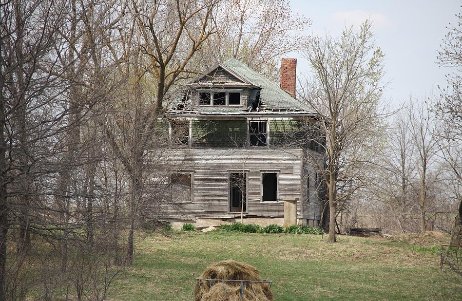 Tree Photograph - Abandoned House 928 by Kathryn Cornett