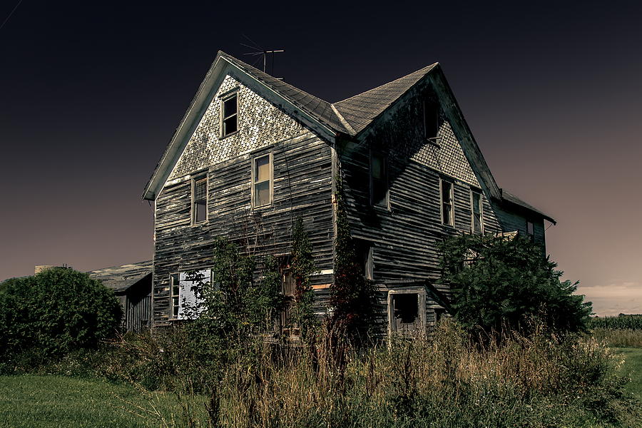 Abandoned house Photograph by Chuck De La Rosa