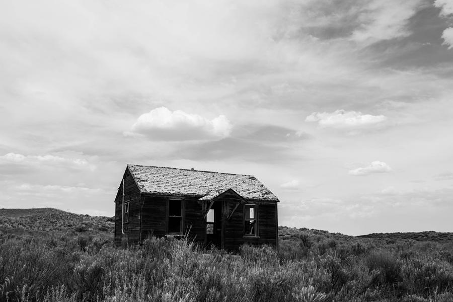 Black And White Photograph - Abandoned House in Oklahoma by Hillis Creative