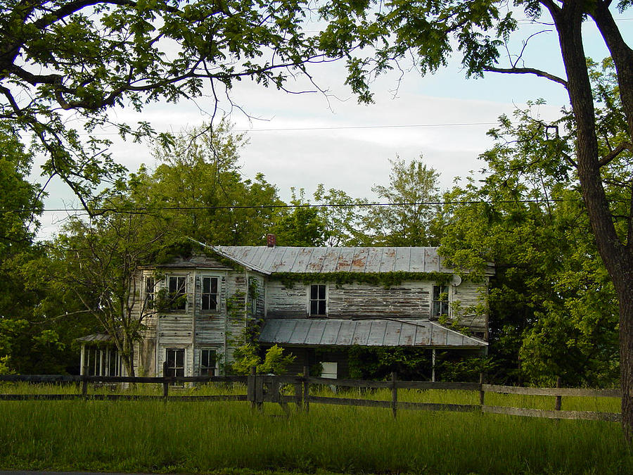 Abandoned House in WV Photograph by Dorothy Maier