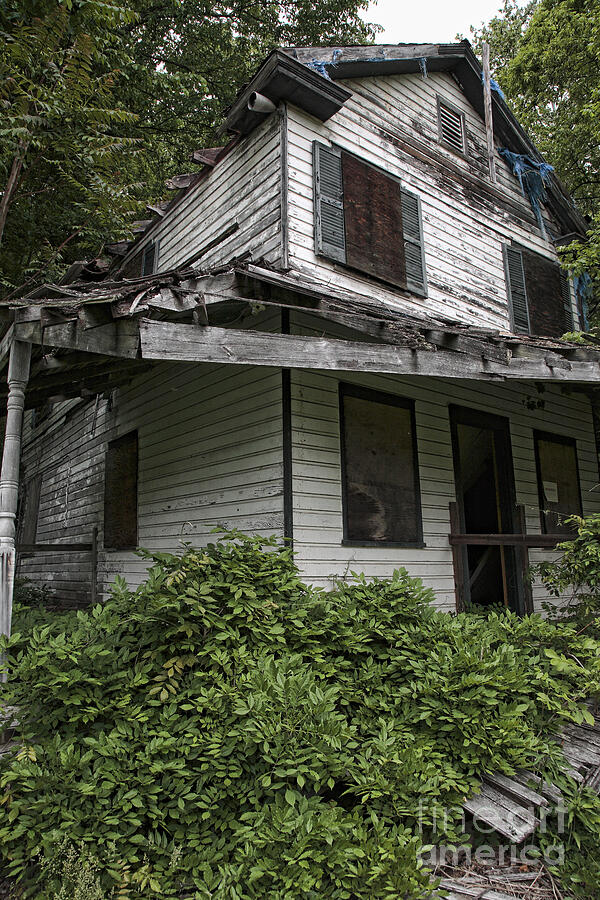 Abandoned House Photograph by William Kuta
