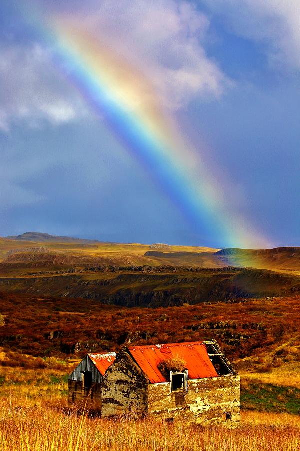 Nature Photograph - Abandoned Icelandic Farmhouse by David Broome