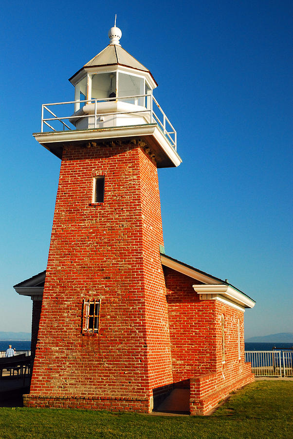 Abbot Memorial Lighthouse Photograph by James Kirkikis