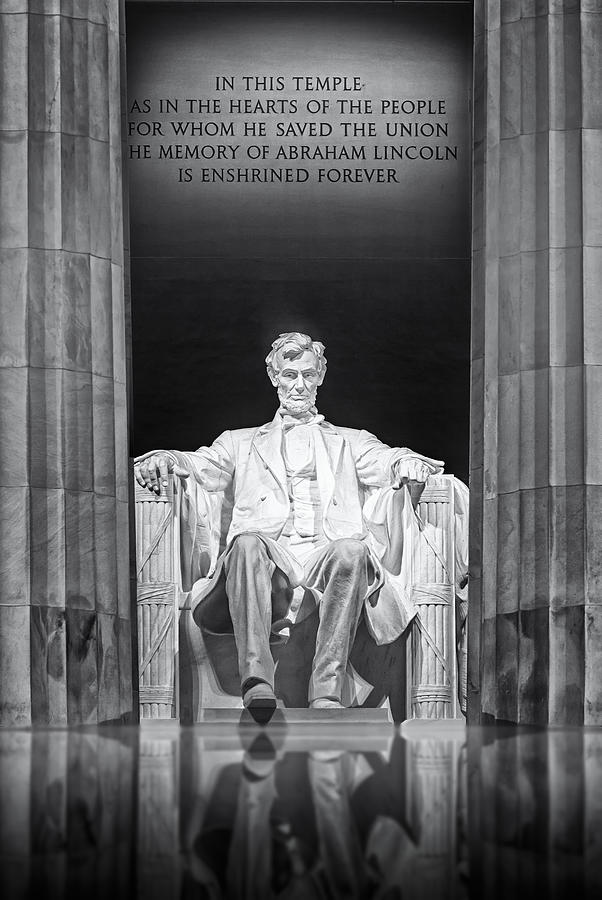 Abraham Lincoln Photograph - Abraham Lincoln Memorial by Susan Candelario