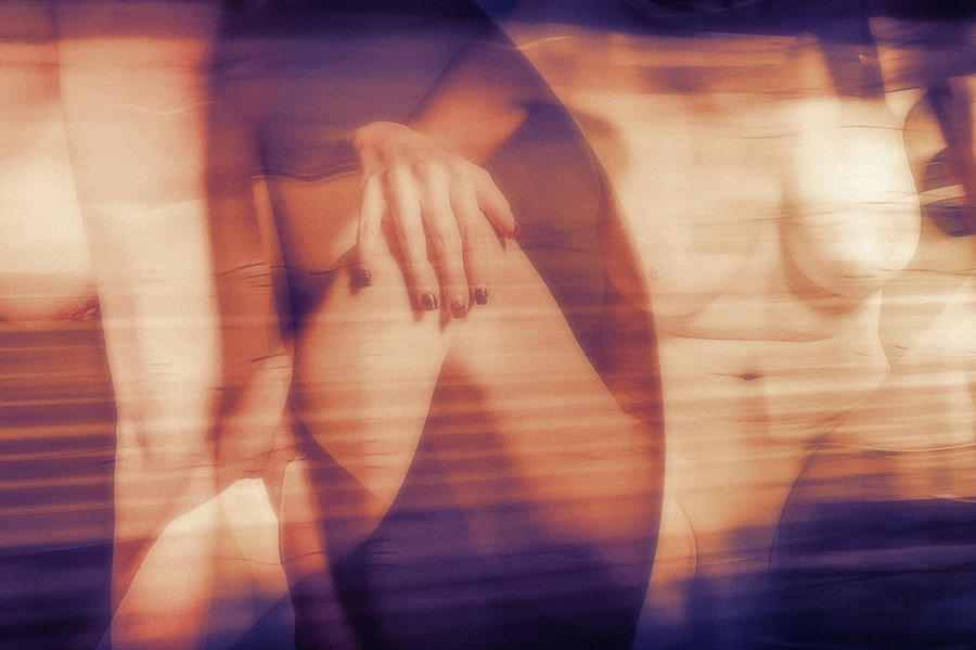 Nature Photograph - Abstract Female Nudes 1 by Jochen Schoenfeld