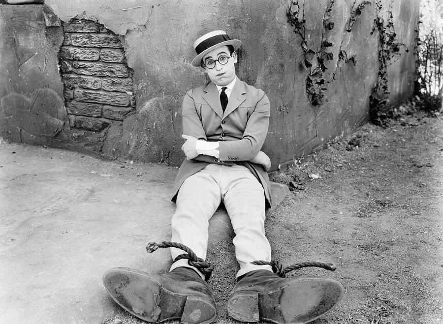 Actor Harold Lloyd Photograph by Underwood Archives