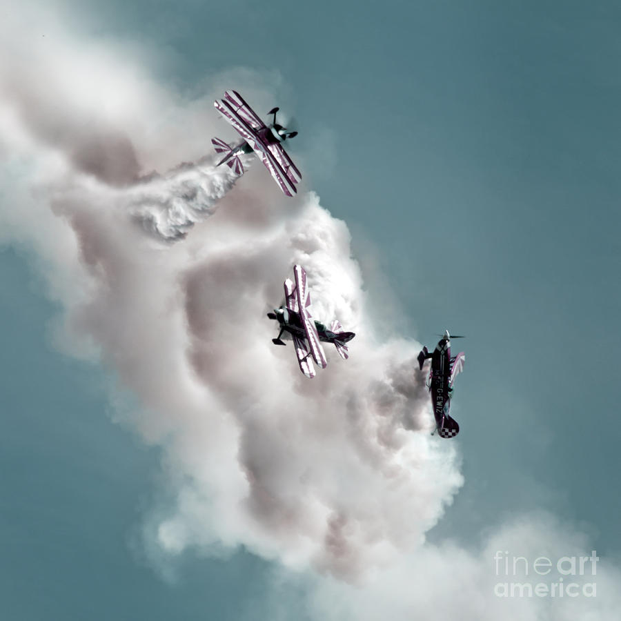 Aerobatics Photograph by Ang El