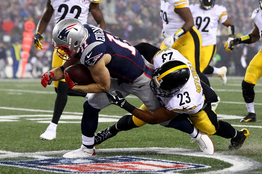 AFC Championship - Pittsburgh Steelers v New England Patriots Photograph by Al Bello