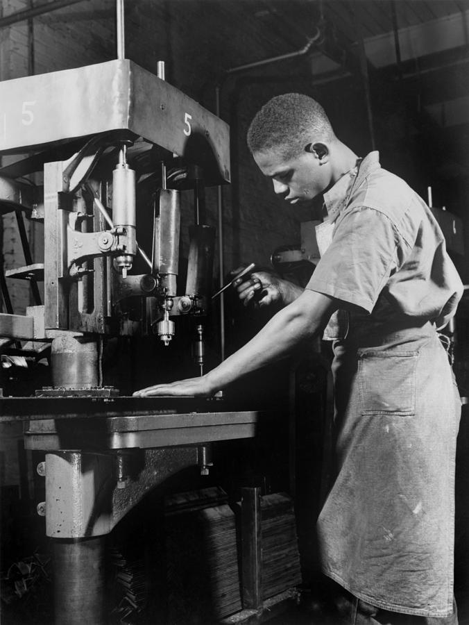 African American Machine Operator Photograph by Everett