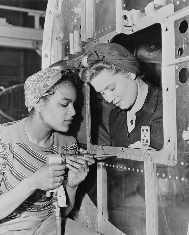 African American Woman War Worker Photograph by Everett