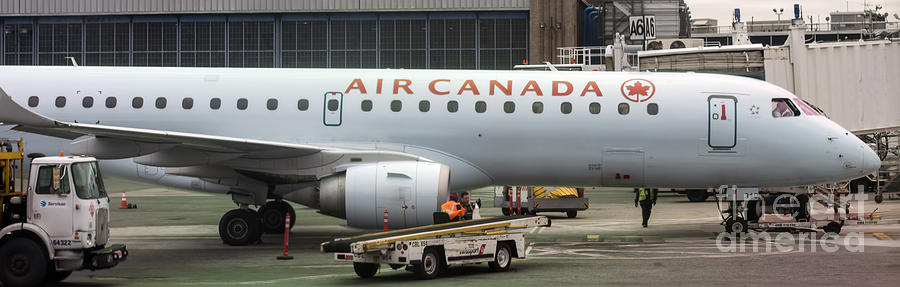 Air Canada Jet Plane Photograph by David Oppenheimer