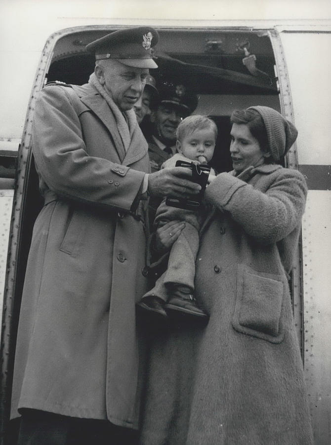 air-lift-munich-newyork-for-hungarian-refugees-photograph-by-retro