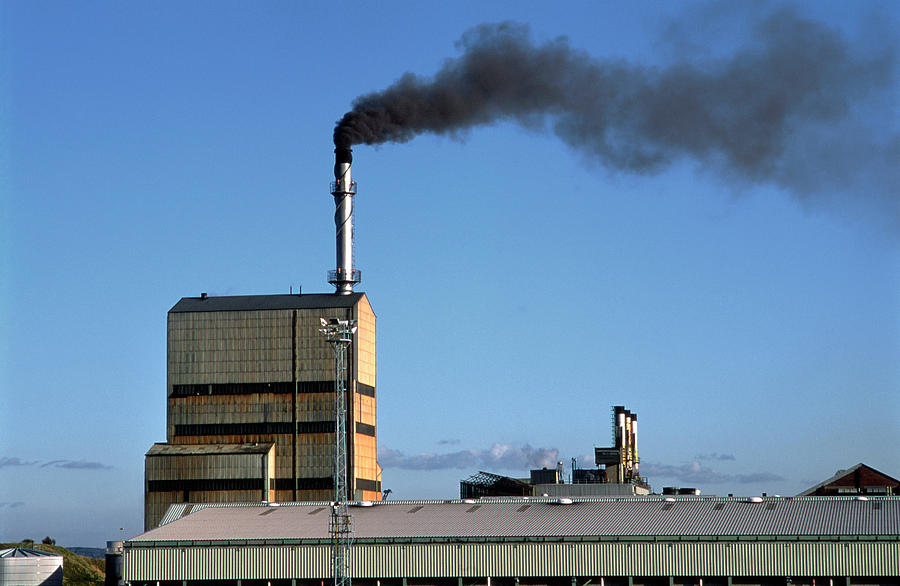 Air Pollution From A Paper Mill Photograph by Robert Brook/science Photo Library