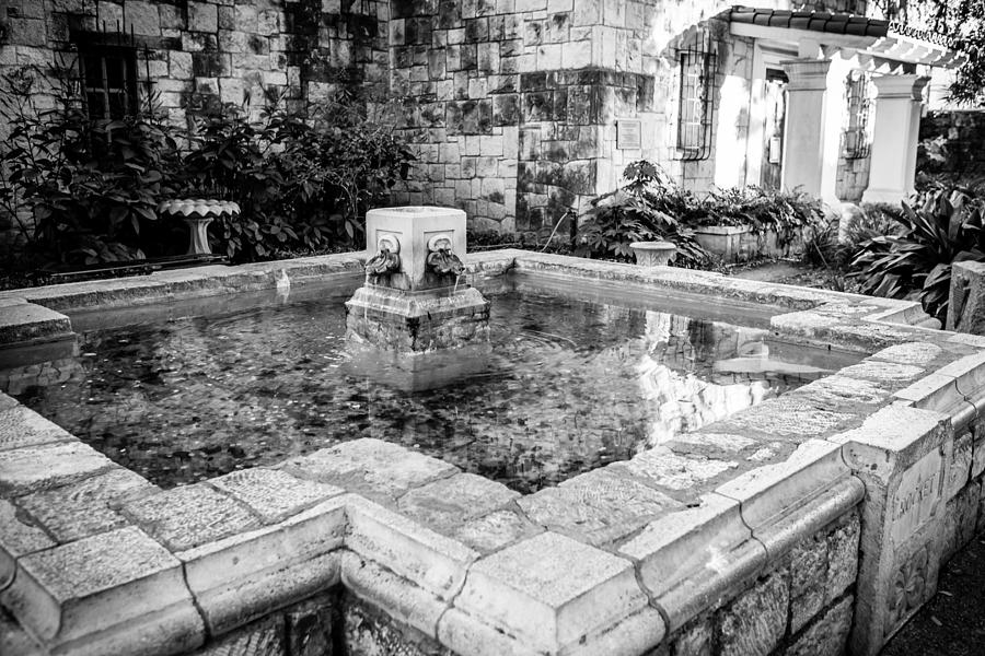 Alamo Fountain Photograph by Melinda Ledsome