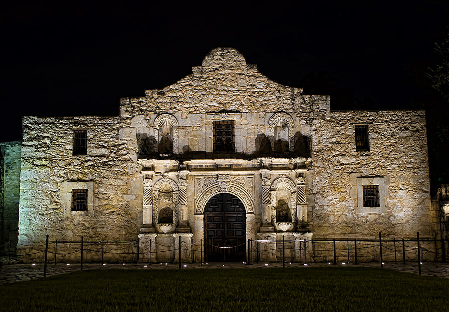 San Antonio Photograph - Alamo Mission by Heather Applegate