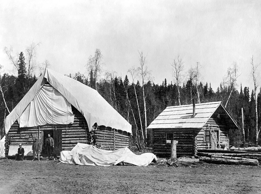 Alaska Log Cabins, C1920 Photograph by Granger - Fine Art America