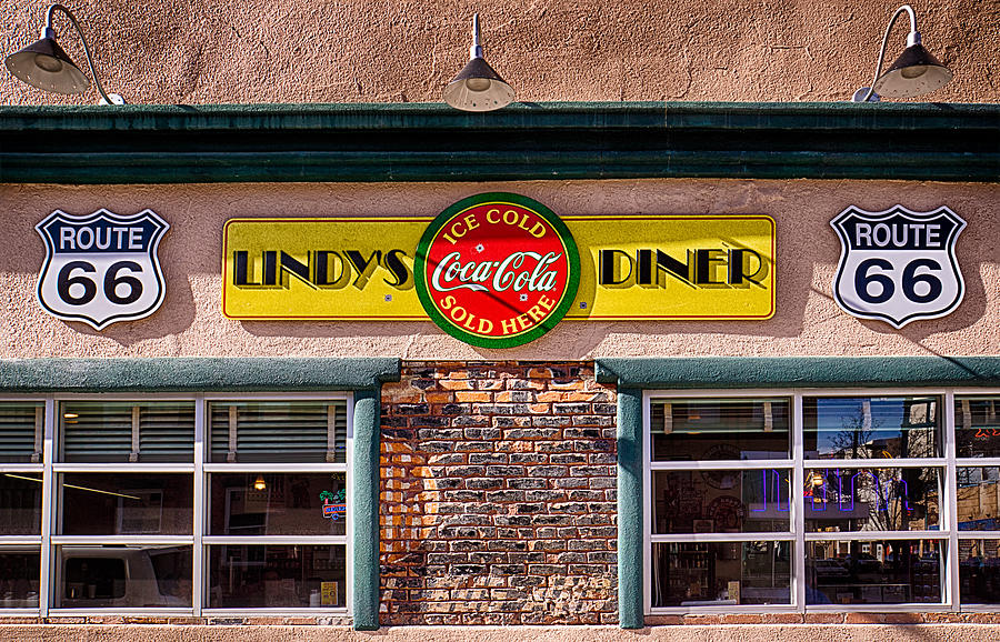 Albuquerques Route 66 Lindys Diner Photograph by Priscilla Burgers