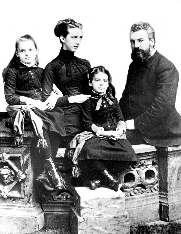 Alexander Graham Bell And Family, 1885 Photograph by Science Source