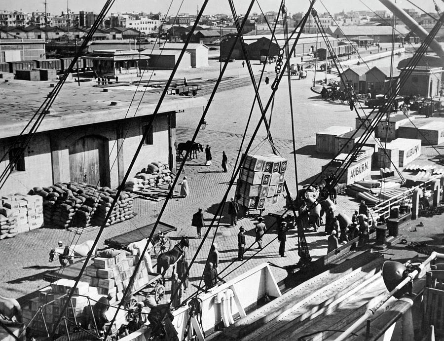Alexandria Docks Photograph by Underwood Archives