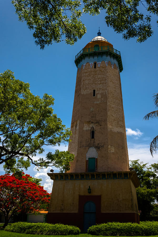 Alhambra Water Tower of Coral Gables Photograph by Ed Gleichman