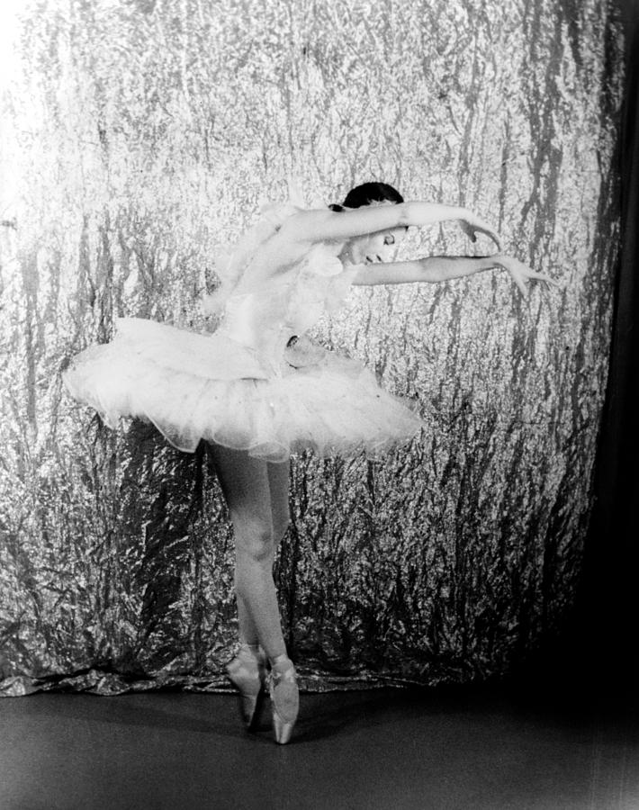 Alicia Markova (1910-2004) Photograph by Granger - Fine Art America