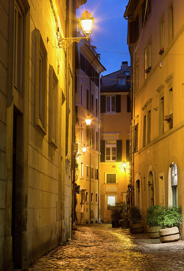 Alley At Dusk In Rome, Italy Photograph by Romaoslo