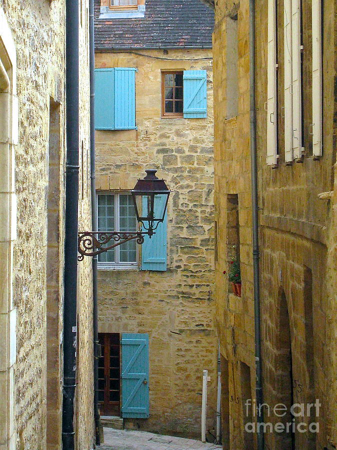 Alleys of Sarlat II Photograph by Suzanne Oesterling
