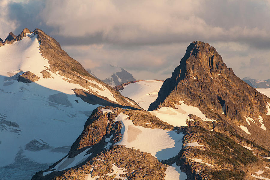 Nature Photograph - Alpenglow On The Guard Mountain by Christopher Kimmel