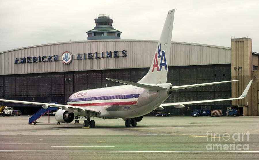 American Airlines Jet Plane at LaGuardia Airport #1 Photograph by David Oppenheimer