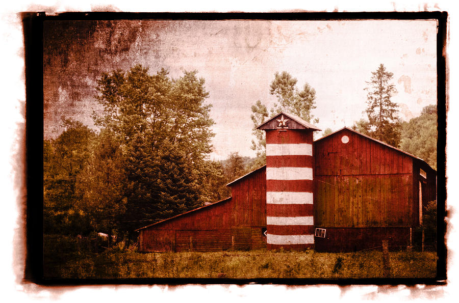 Barn Photograph - American Barn by Tom Wenger