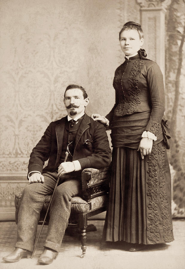 American Couple, 1880s Photograph by Granger