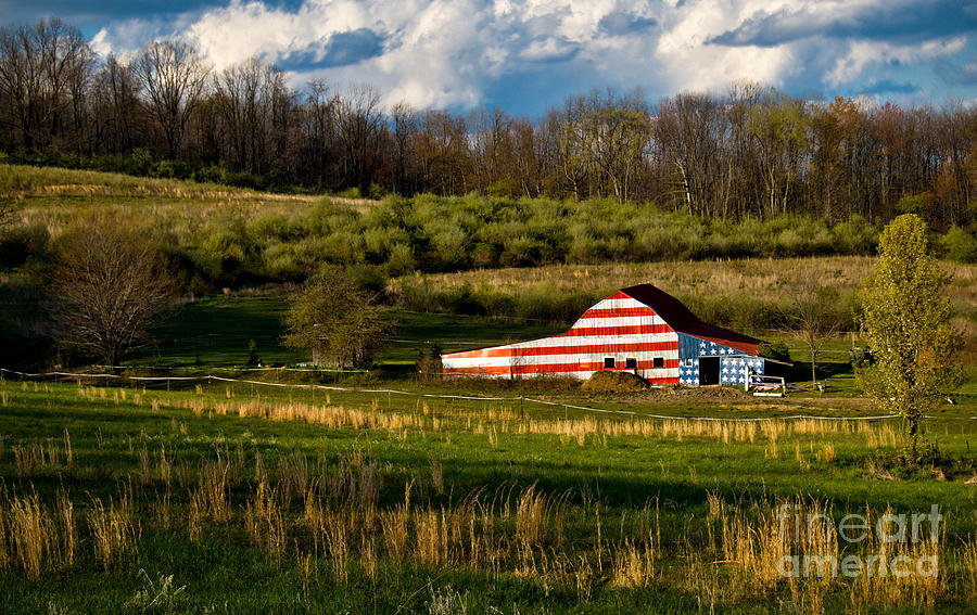 Barn Photograph - American Flag Barn by Amy Cicconi
