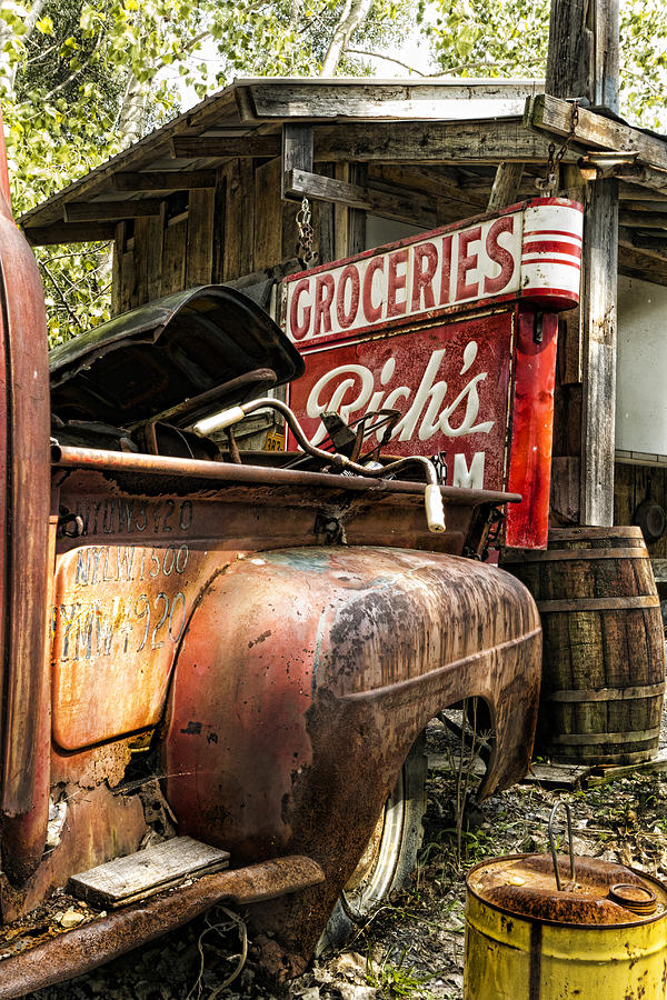 Tree Photograph - American Pickers by Peter Chilelli