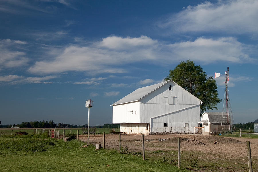Amish Farm Barn Photograph by Marvin Mast