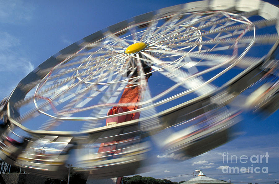 Amusement Park Ride Photograph by Eunice Harris