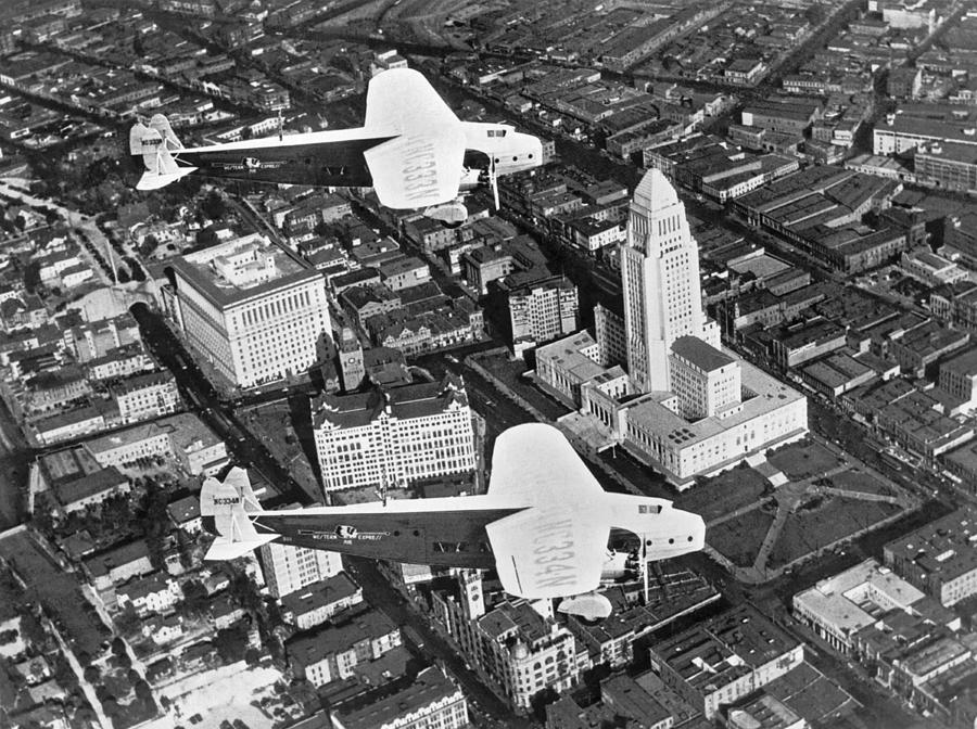 Airplane Photograph - An Aerial View Of Los Angeles by Underwood Archives