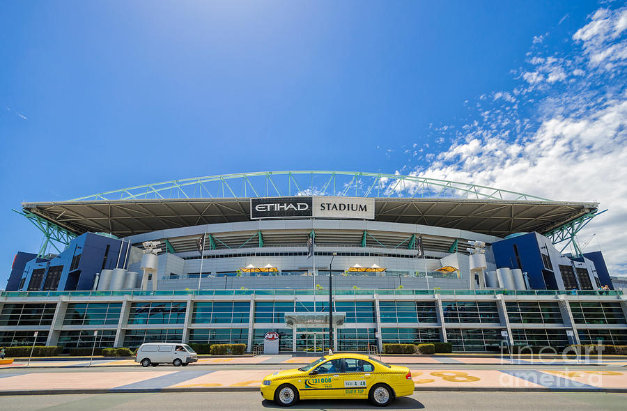 An Icon Of Australian Sport - Etihad Stadium - Docklands - Melbourne ...