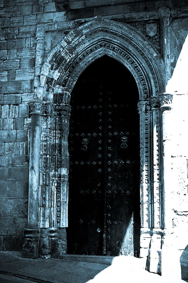 Architecture Photograph - An Old Entrance by Syed Aqueel