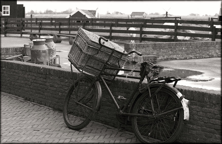 old fashioned bikes with baskets