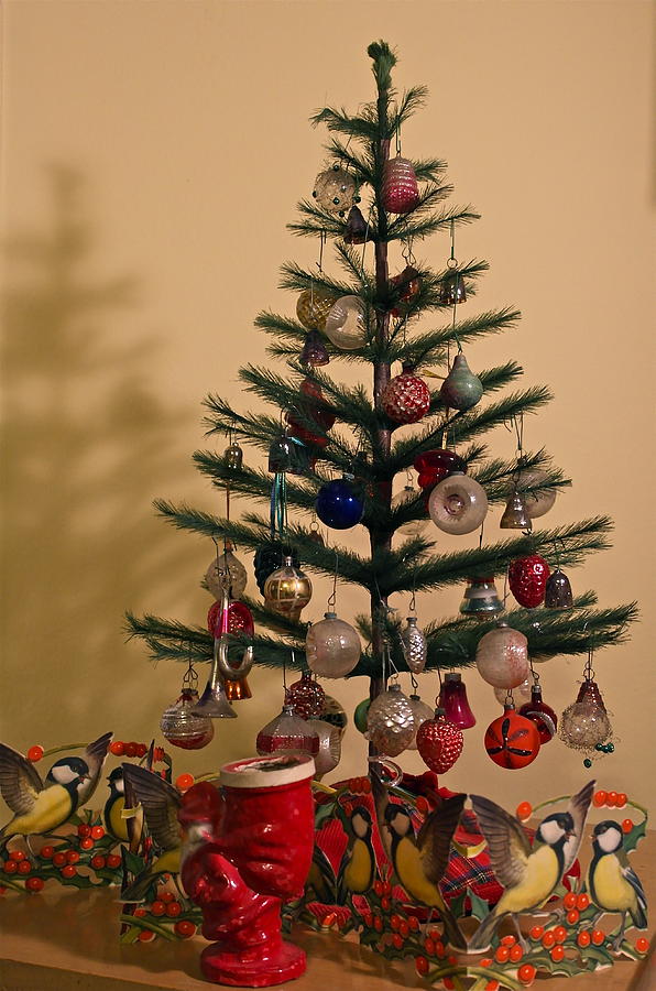 An Old Fashioned Christmas Tree Photograph by Michele Myers